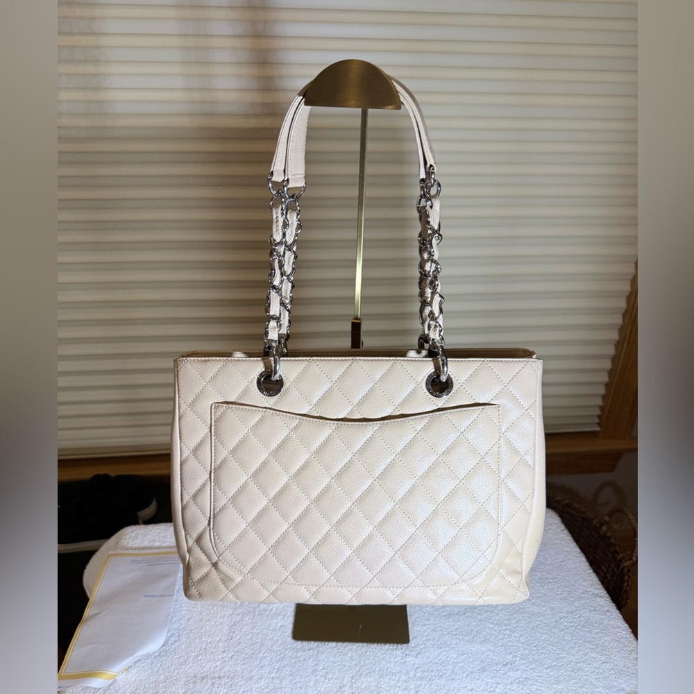 Chanel Shopping Tote - Picture 4 of 16
